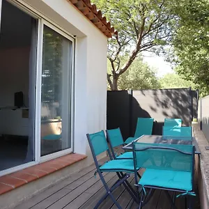 https://maison-des-arrosants.fr-provencehotel.com
