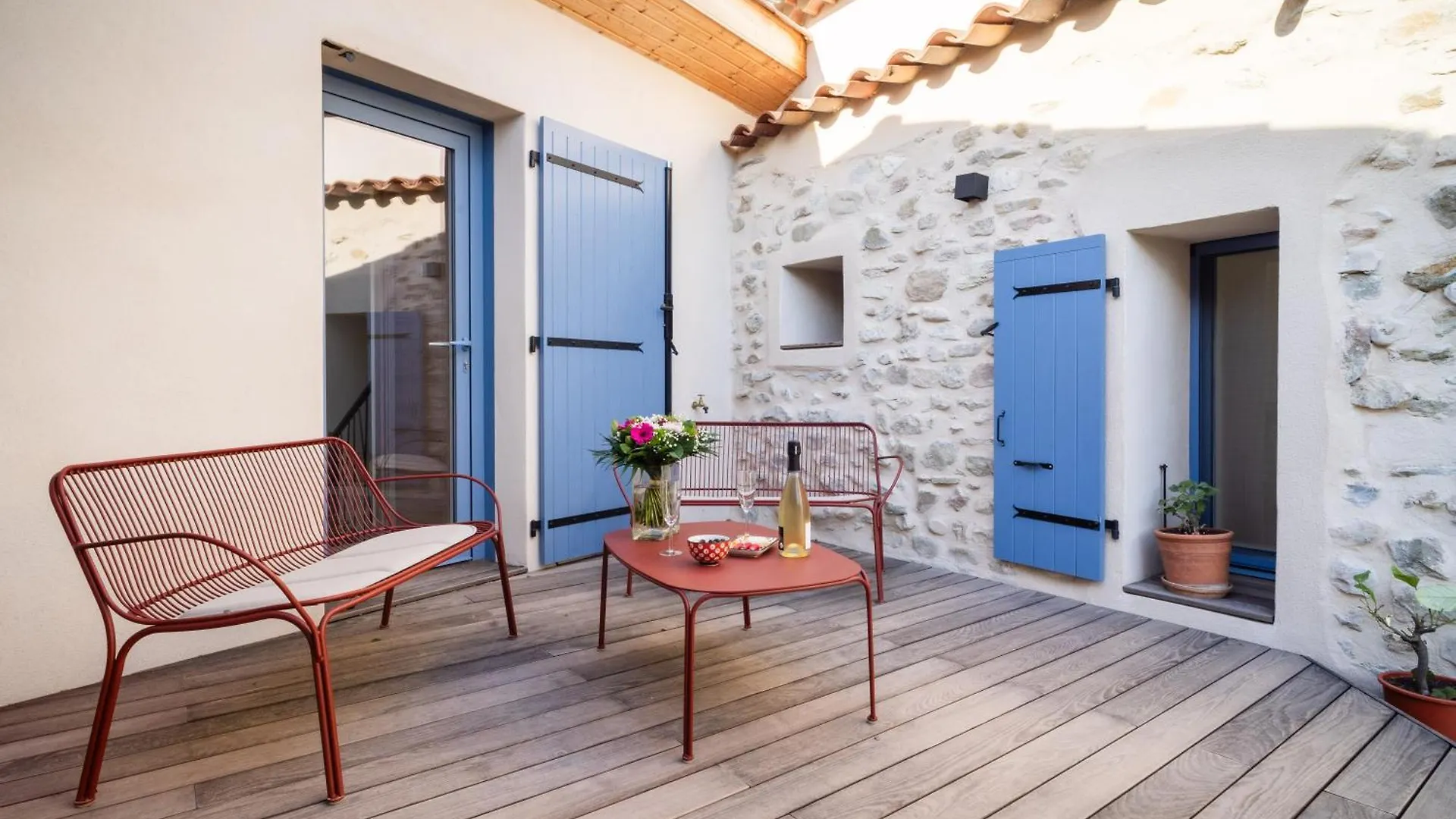La Barule Apartment Charols